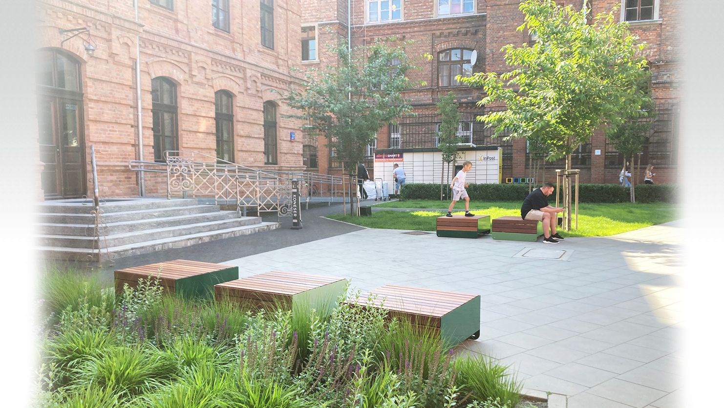 Linija klupa Orbit City