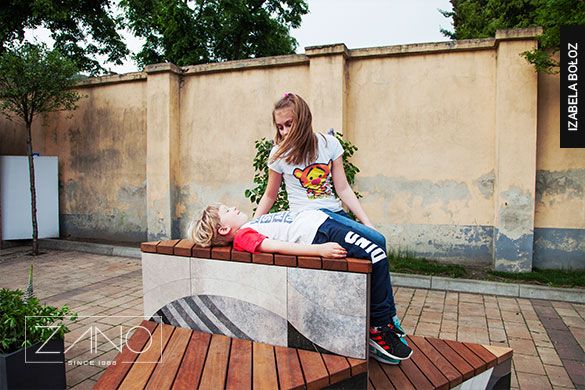 Gradske klupe od egzotičnog drva Iroko