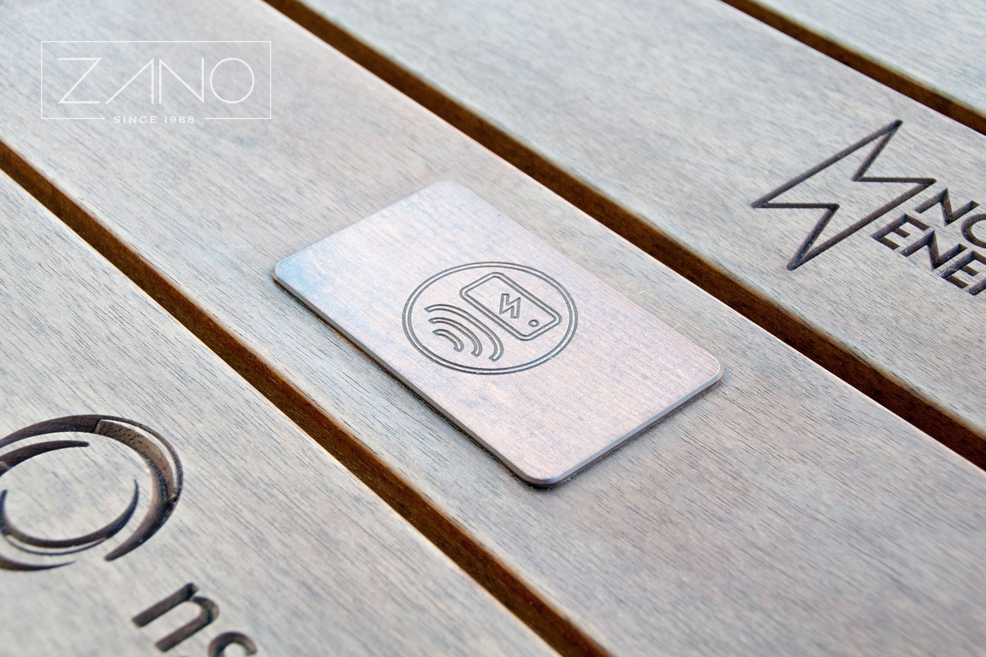 Induktivni solarni punjač Nova Energia